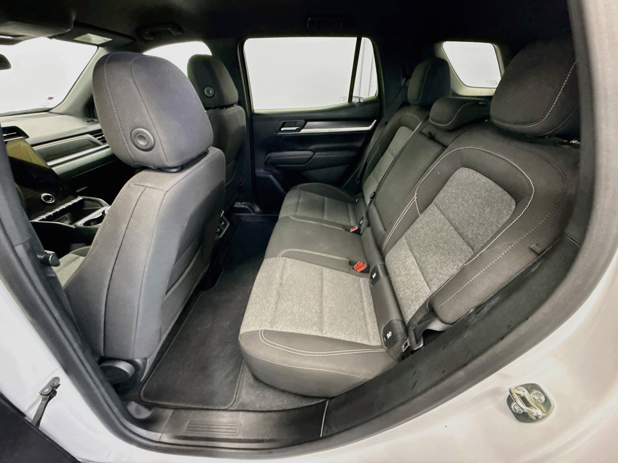 Used 2025 GMC Terrain Elevation AWD/4WD image 28