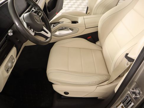 Used 2020 Mercedes-Benz GLE 350 4MATIC image 11