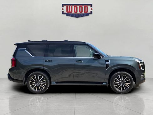 Used 2025 Nissan Armada Platinum Reserve AWD/4WD image 2