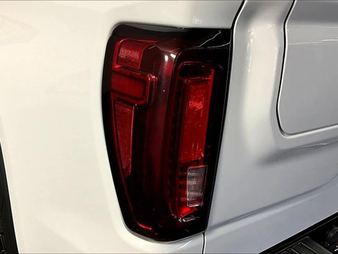 Used 2021 GMC Sierra 1500 AT4 image 28