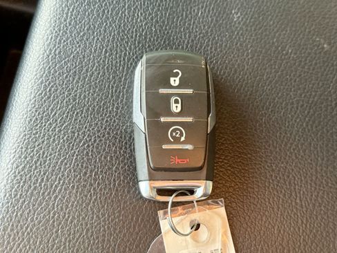 Used 2025 RAM 1500 Laramie AWD/4WD image 41