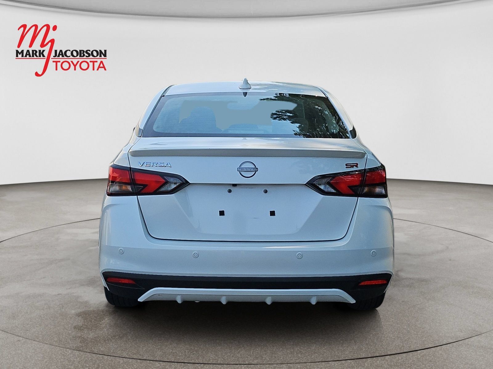Used 2025 Nissan Versa SR w/ Trunk Package FWD image 11