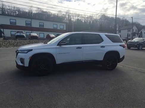 Used 2023 Chevrolet Traverse Premier w/ Redline Edition image 6