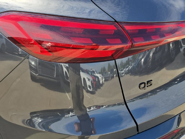 Certified 2025 Audi Q5 Premium Plus w/ Premium Plus AWD/4WD image 38
