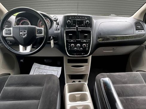 Used 2015 Dodge Grand Caravan SE w/ Quick Order Package 29E SE FWD image 7
