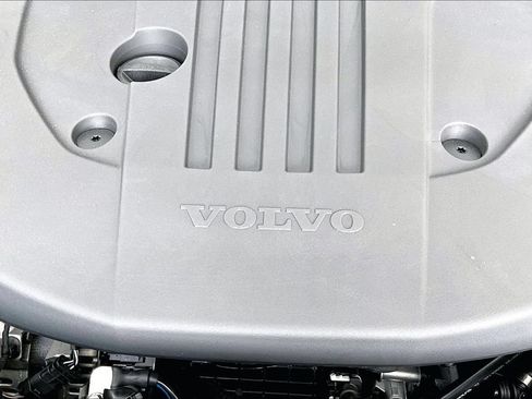 New 2026 Volvo XC60 B5 Core AWD/4WD image 34