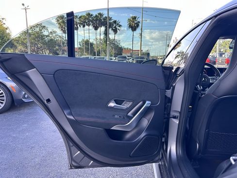 Used 2021 Mercedes-Benz CLA 250 image 35