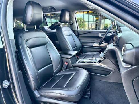 Certified 2023 Ford Explorer XLT w/ Equipment Group 202A RWD image 24