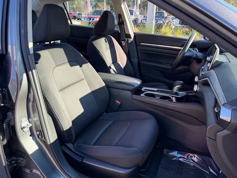 Used 2023 Nissan Altima 2.5 SV image 18