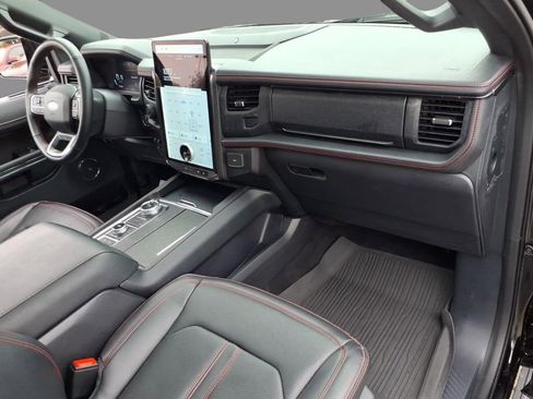 Used 2024 Ford Expedition Limited AWD/4WD image 13