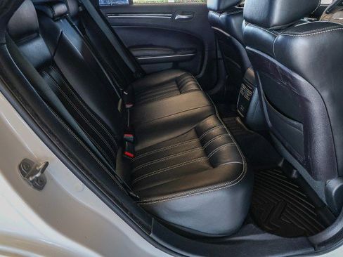 Used 2019 Chrysler 300 S image 26