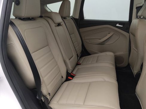 Used 2019 Ford Escape Titanium image 19