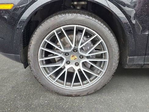 Used 2019 Porsche Cayenne image 9