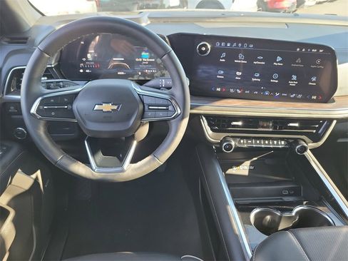 Used 2025 Chevrolet Tahoe Premier image 4