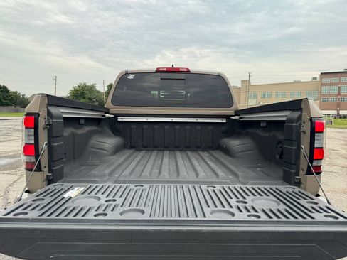 Used 2023 Nissan Frontier PRO-4X w/ Pro-4X Premium Package AWD/4WD image 17
