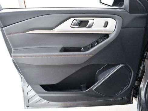 New 2025 Ford Explorer Active w/ Active Comfort Package image 26