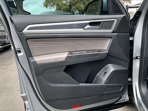 Used 2023 Volkswagen Atlas Cross Sport SEL image 22