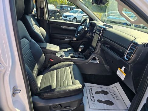 New 2025 Ford Ranger Lariat w/ FX4 Off-Road Package image 12