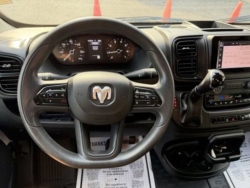 Used 2025 RAM ProMaster 2500 w/ Convenience Group FWD image 16