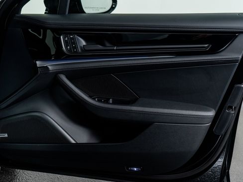 Used 2025 Porsche Panamera 4 image 49