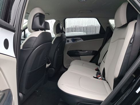 New 2026 Kia Sportage EX FWD image 6