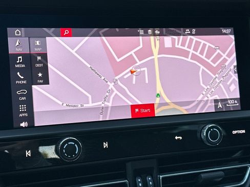 Certified 2024 Porsche Macan image 19