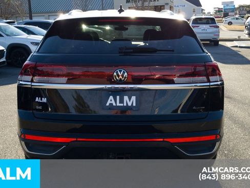 Used 2024 Volkswagen Atlas Cross Sport SE image 6
