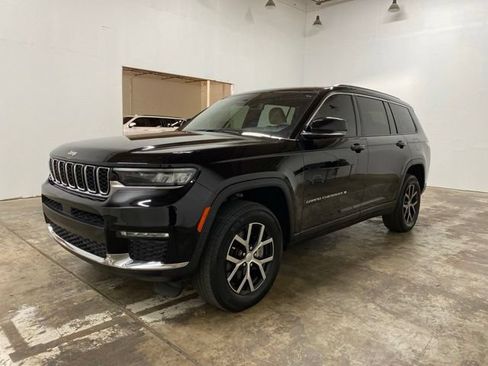 Used 2024 Jeep Grand Cherokee L Limited AWD/4WD image 1