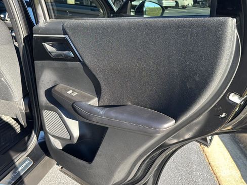 Used 2024 Mitsubishi Outlander ES image 13