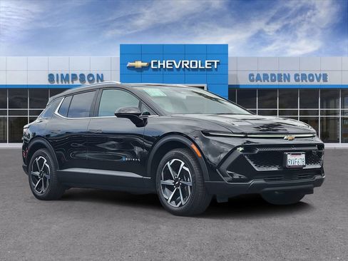 Used 2026 Chevrolet Equinox EV LT FWD image 1