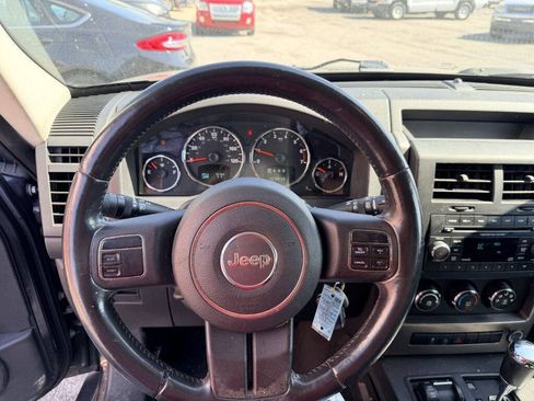 Used 2012 Jeep Liberty Sport w/ Popular Equipment Group AWD/4WD image 10