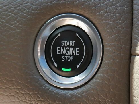 Used 2023 GMC Yukon XL Denali AWD/4WD image 77