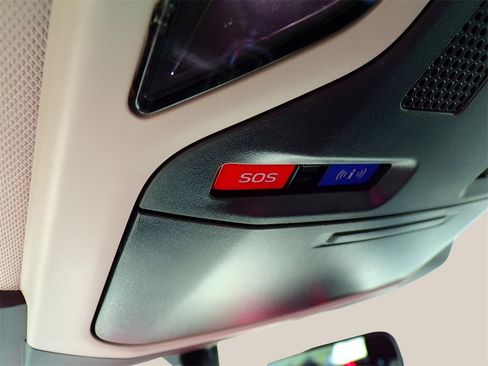 Certified 2025 Subaru Outback Premium image 25