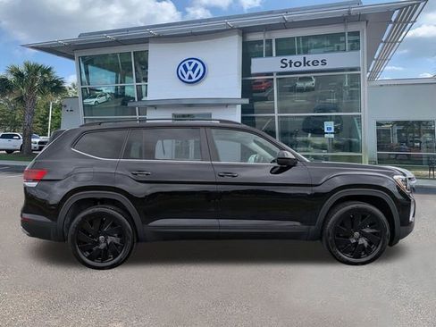 New 2026 Volkswagen Atlas SE FWD image 3