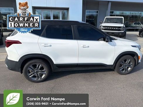 Used 2023 Kia Seltos S w/ Navigation Package image 8