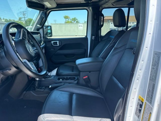 Used 2023 Jeep Wrangler Unlimited Rubicon 4xe w/ Cold Weather Group AWD/4WD image 9
