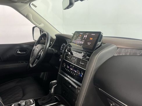 Used 2024 Nissan Armada Platinum w/ Cargo Package image 32