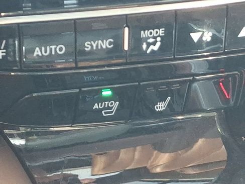 Certified 2024 Acura MDX SH-AWD w/ Technology Package image 26