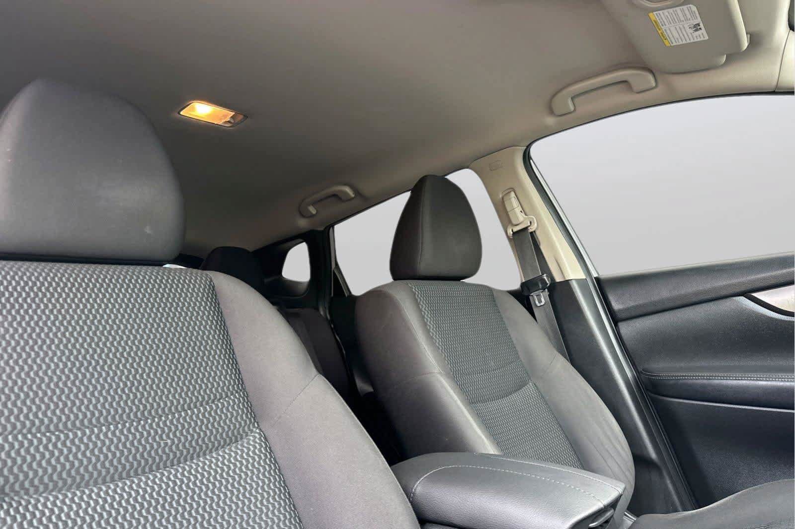 Used 2018 Nissan Rogue Sport S AWD/4WD image 18