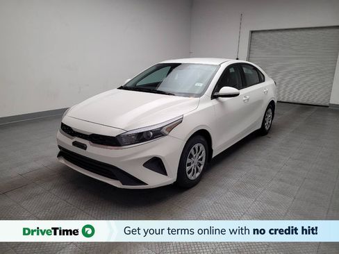 Used 2023 Kia Forte LX FWD image 1