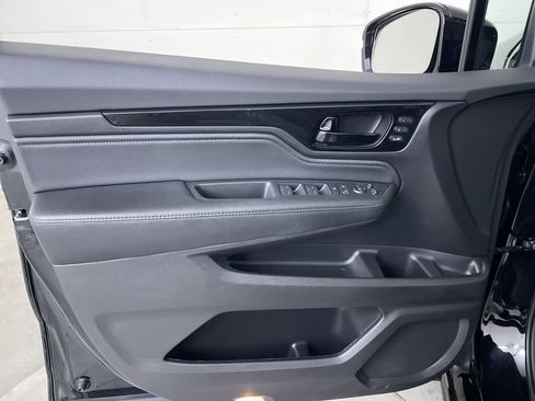 Used 2023 Honda Odyssey Elite image 10