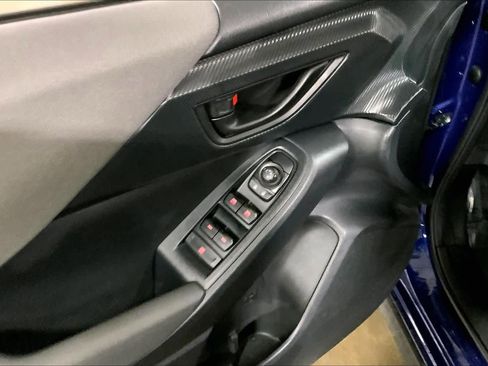 Used 2025 Subaru Crosstrek 2.0i image 36