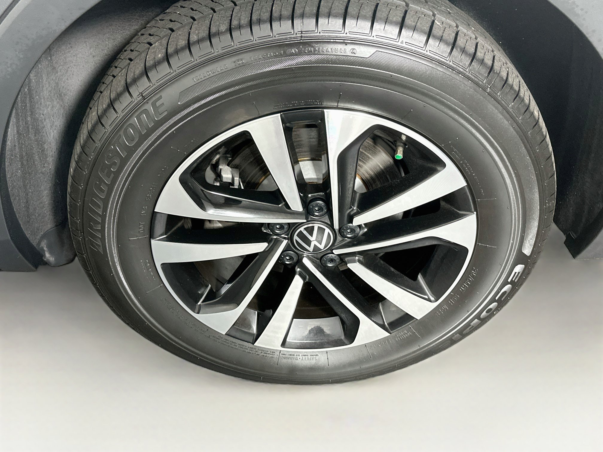 Used 2024 Volkswagen Tiguan S FWD image 11