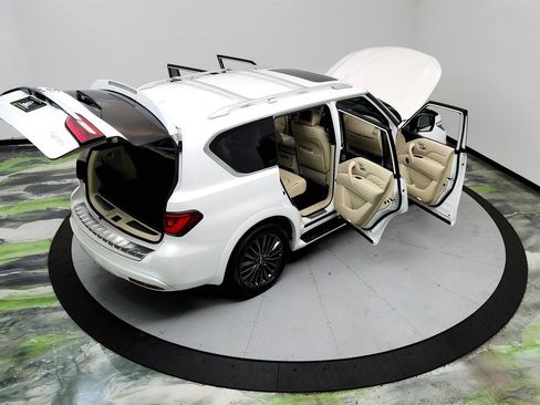Used 2021 INFINITI QX80 Sensory w/ All-Season Package image 41