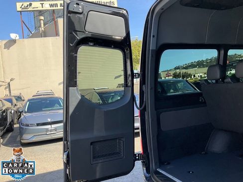 Used 2024 Mercedes-Benz Sprinter 2500 image 10
