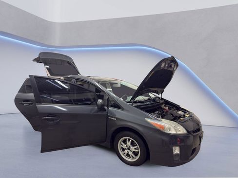 Used 2011 Toyota Prius Three image 7