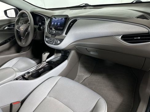 Used 2020 Chevrolet Malibu LS FWD image 30