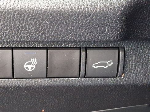 Used 2023 Toyota RAV4 XLE Premium image 26