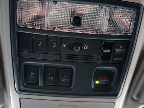 Used 2019 Toyota 4Runner Limited image 18