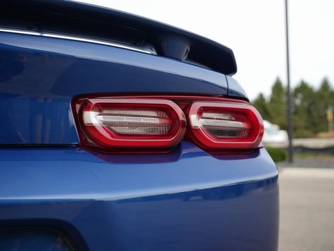 Used 2022 Chevrolet Camaro LT w/ Technology Package image 6